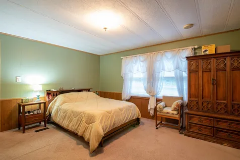 8 Hub Hollow Road Danville NH 03819