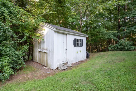 8 Hub Hollow Road Danville NH 03819
