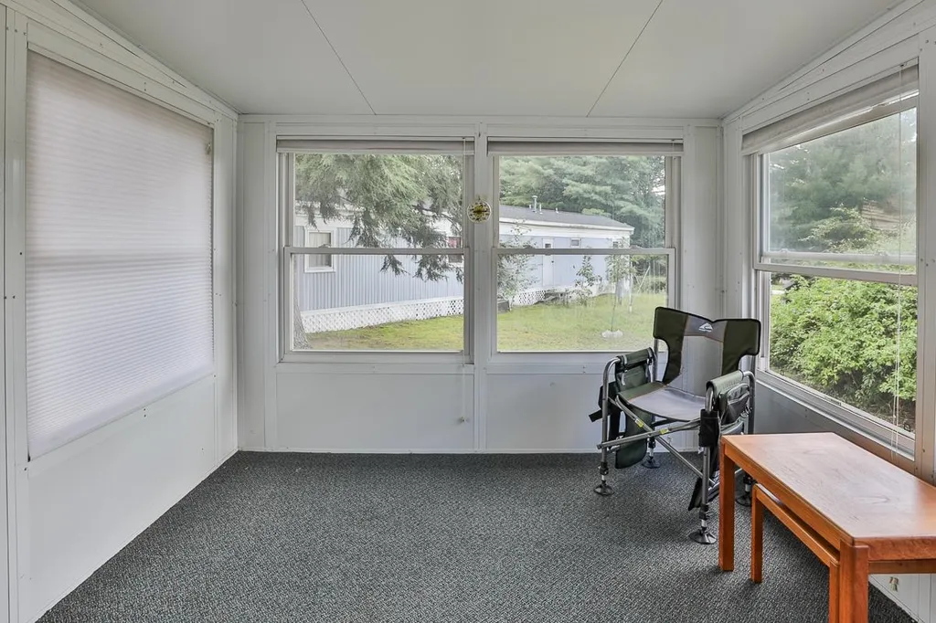 10 Westerdale Drive Nashua NH 03063