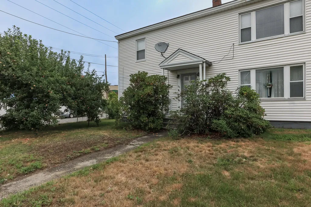 221 Beech Street Manchester NH 03103-5522