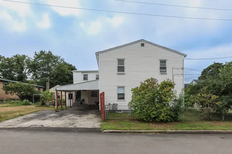 221 Beech Street Manchester NH 03103-5522