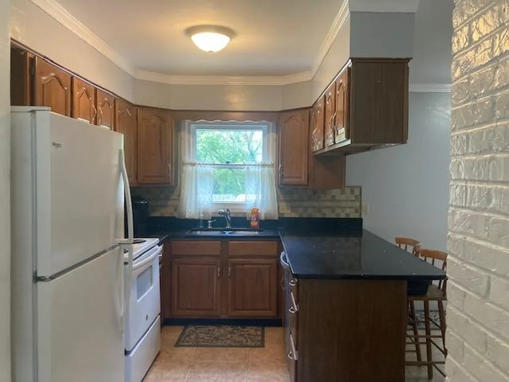 32 Pioneer Street Essex VT 05452