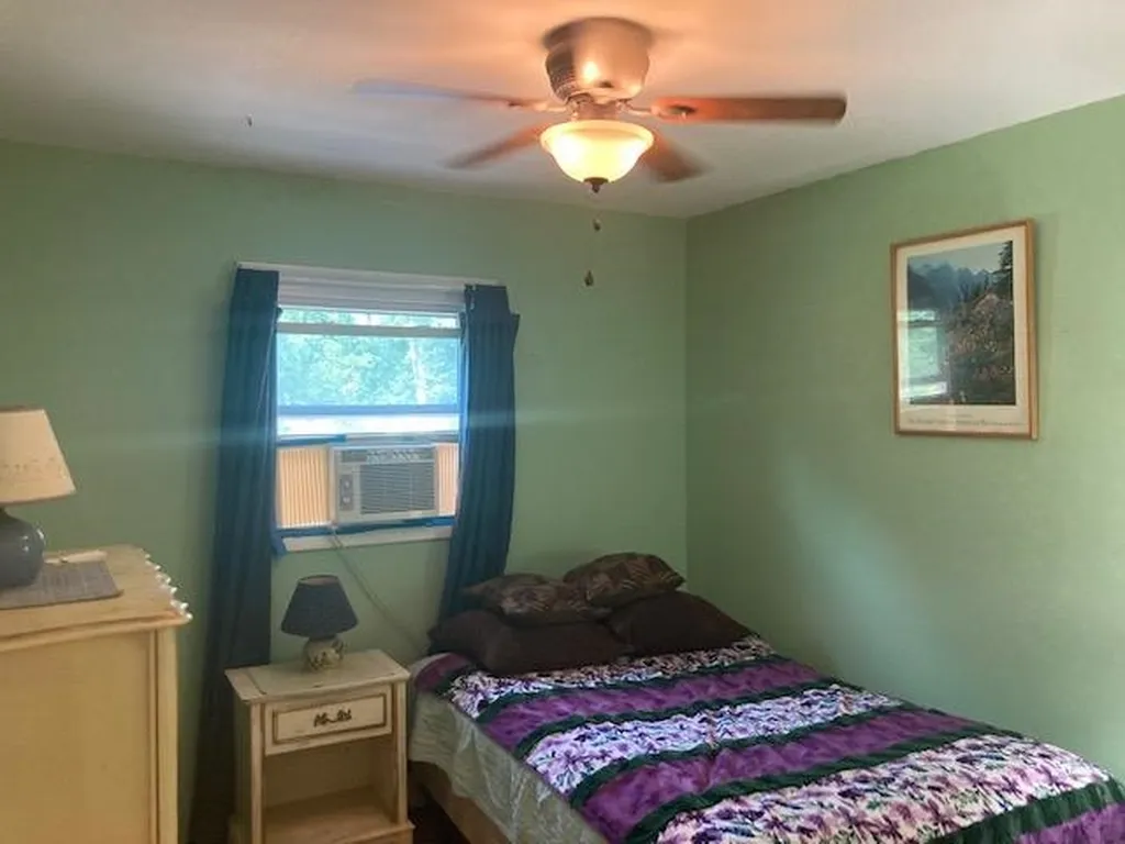 32 Pioneer Street Essex VT 05452