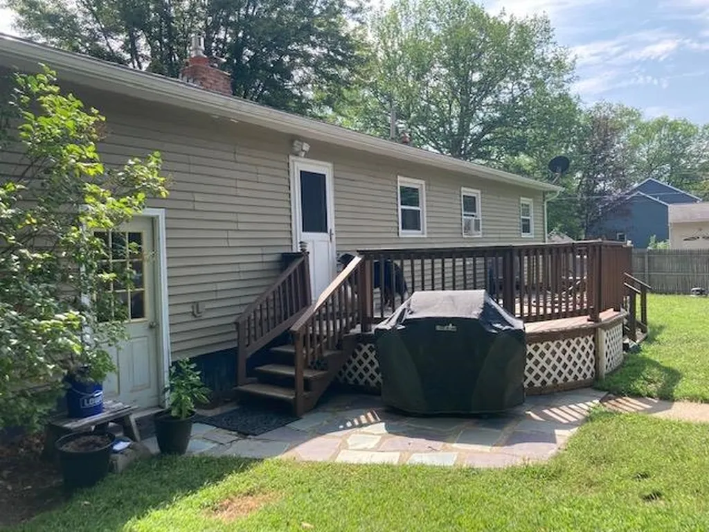 32 Pioneer Street Essex VT 05452