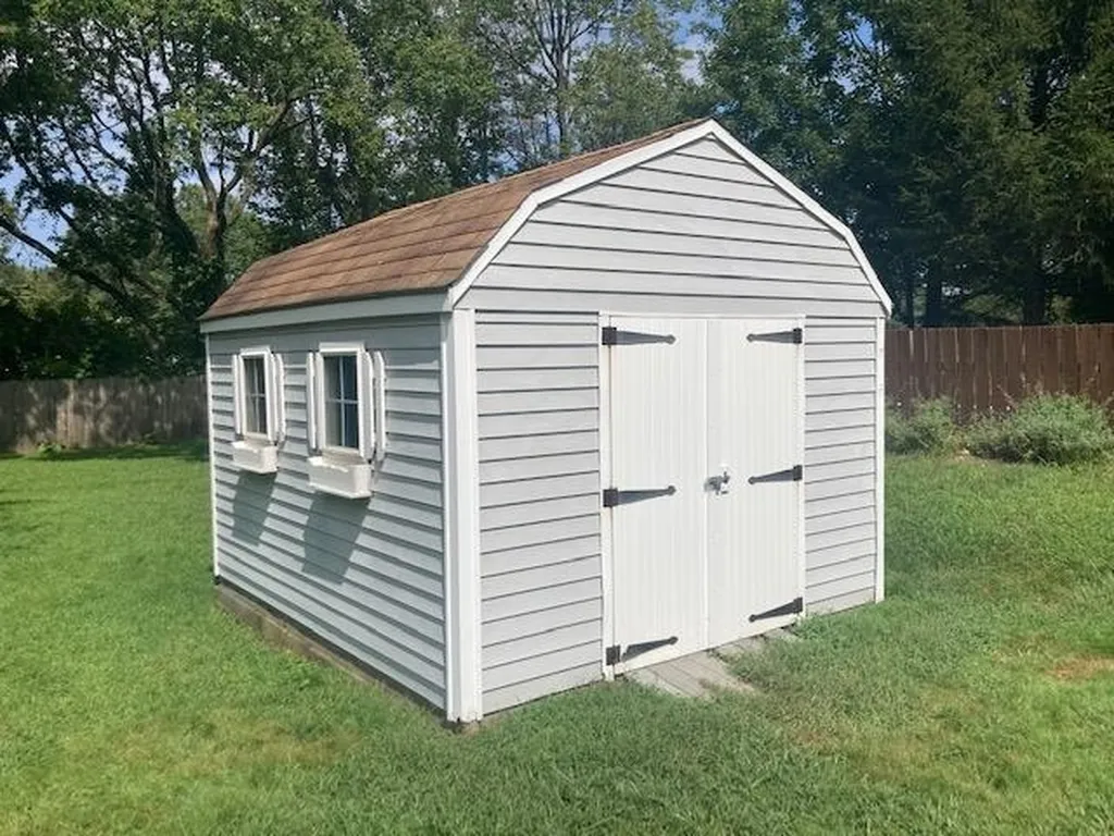 32 Pioneer Street Essex VT 05452