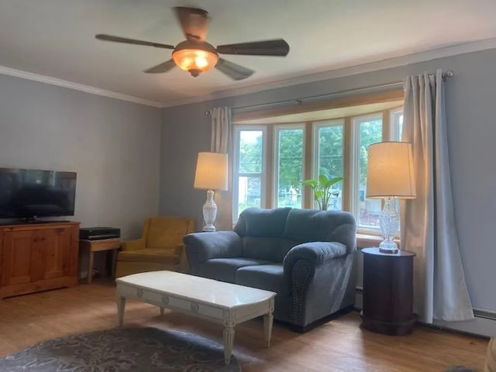 32 Pioneer Street Essex VT 05452