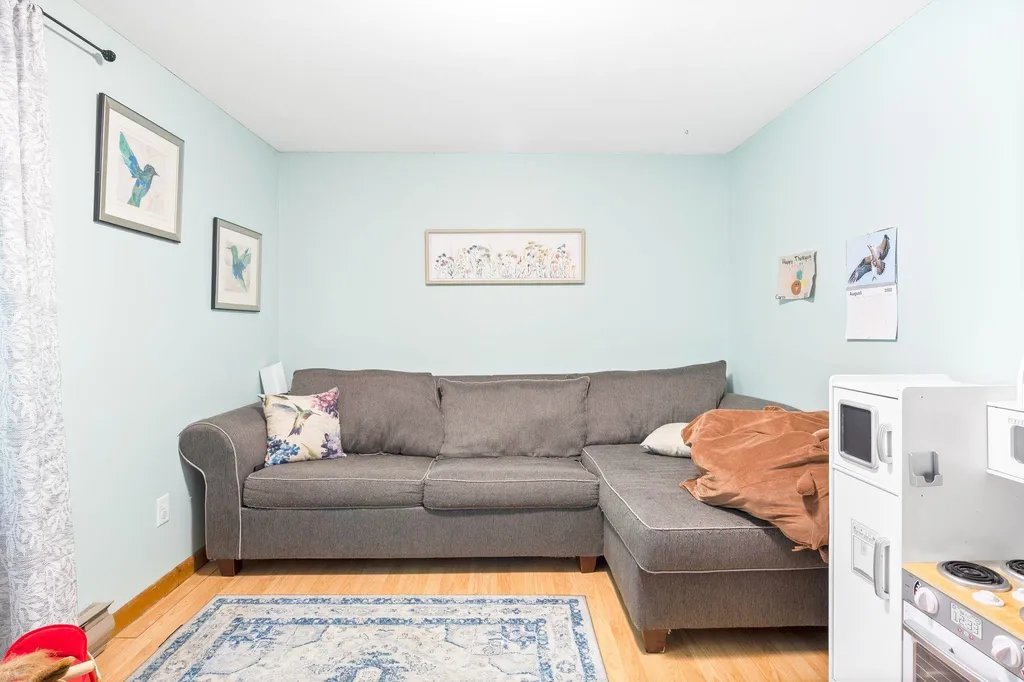 35 Pine Ridge Circle Sandown NH 03873