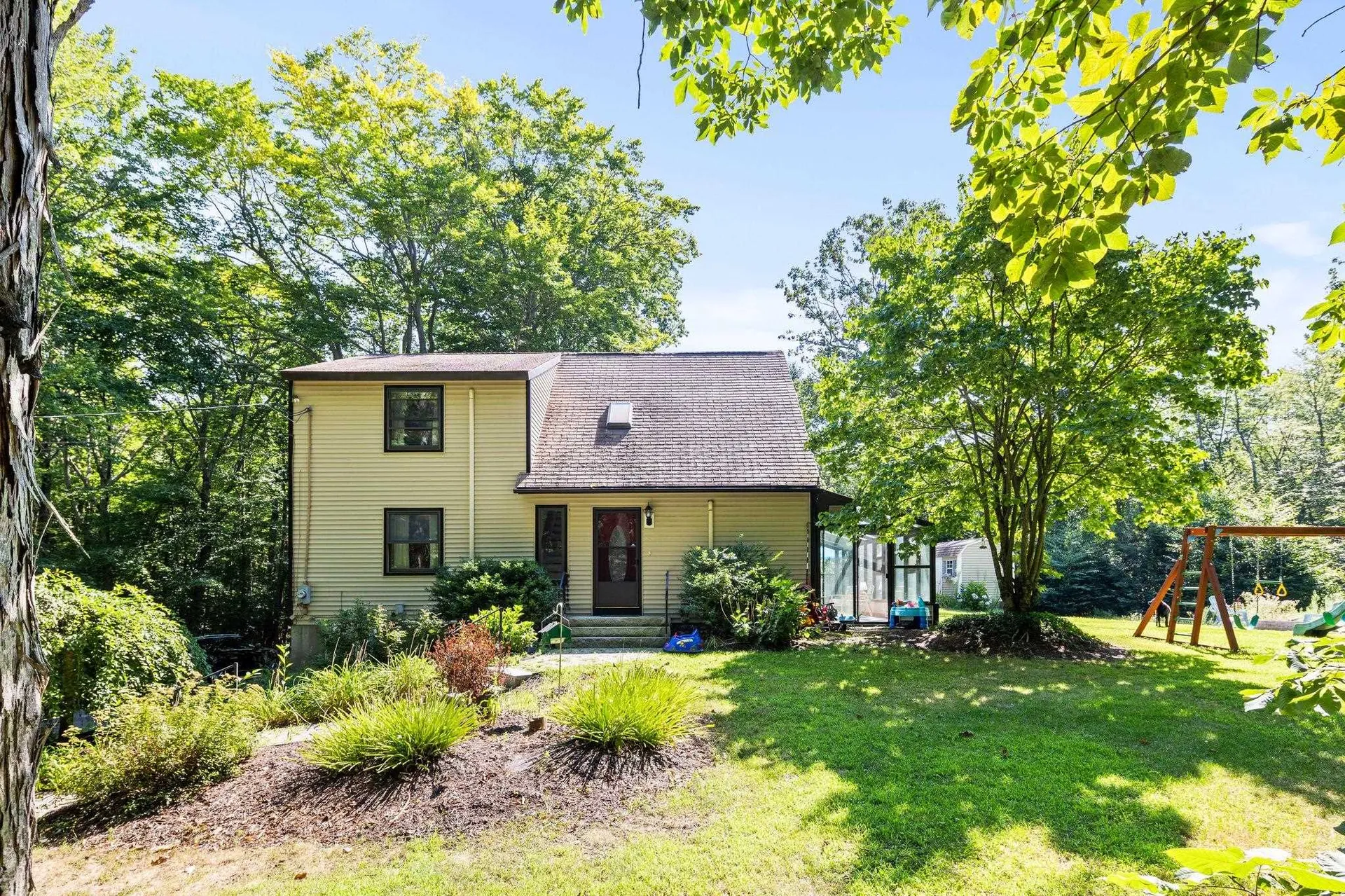 35 Pine Ridge Circle Sandown NH 03873