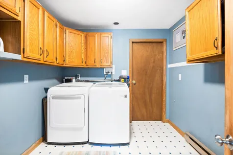 35 Pine Ridge Circle Sandown NH 03873
