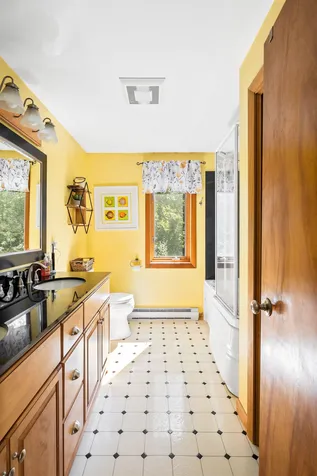 35 Pine Ridge Circle Sandown NH 03873