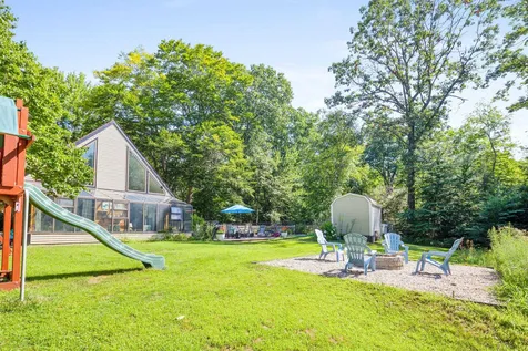 35 Pine Ridge Circle Sandown NH 03873