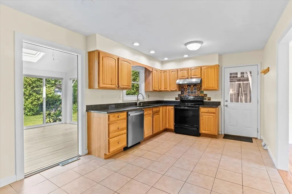 46 Sandy Lane Burlington VT 05401