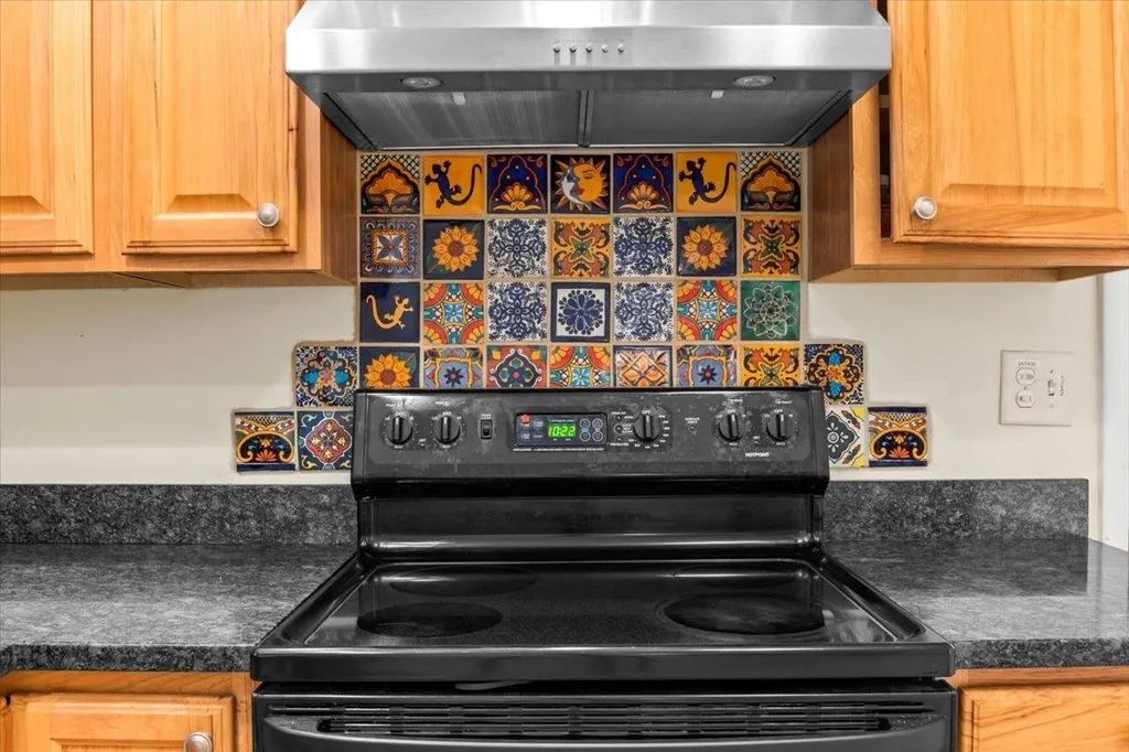 46 Sandy Lane Burlington VT 05401