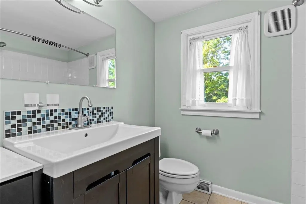 46 Sandy Lane Burlington VT 05401
