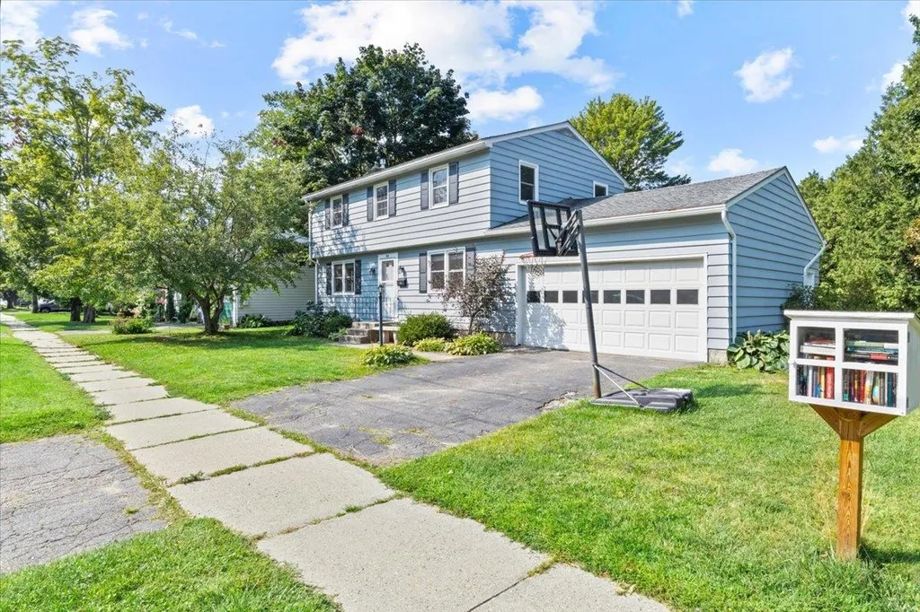 46 Sandy Lane Burlington VT 05401