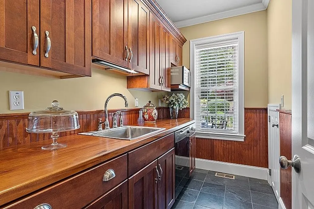 19 Timberlane Road Windham NH 03087