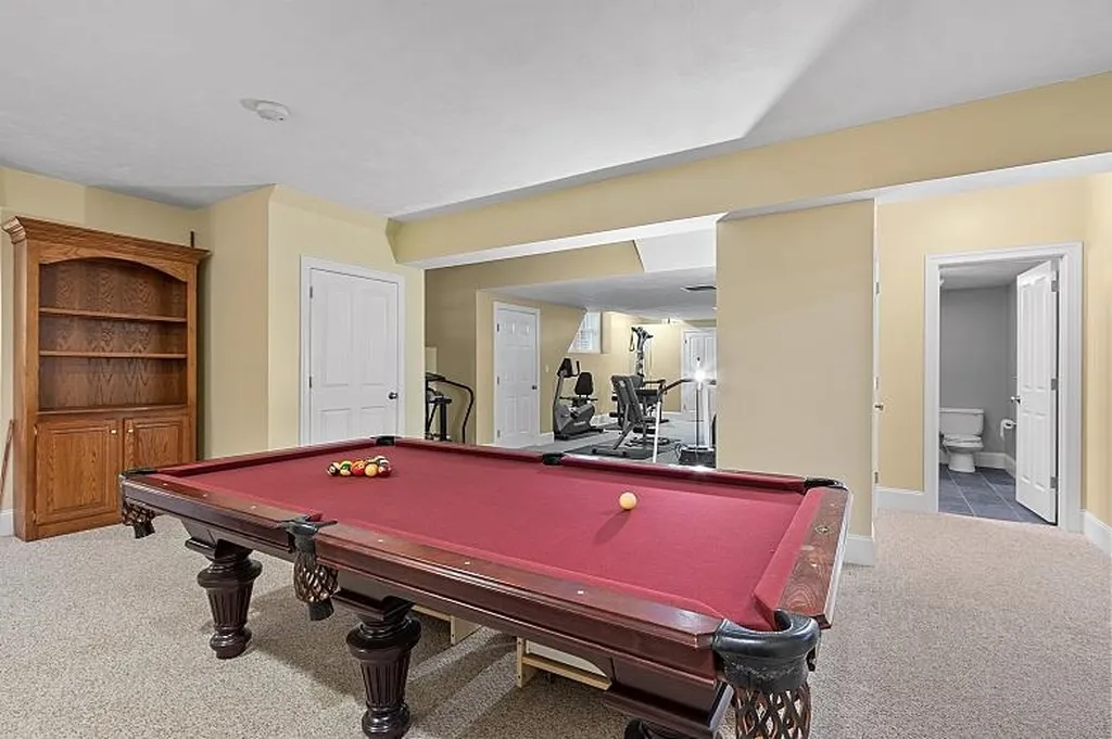 19 Timberlane Road Windham NH 03087