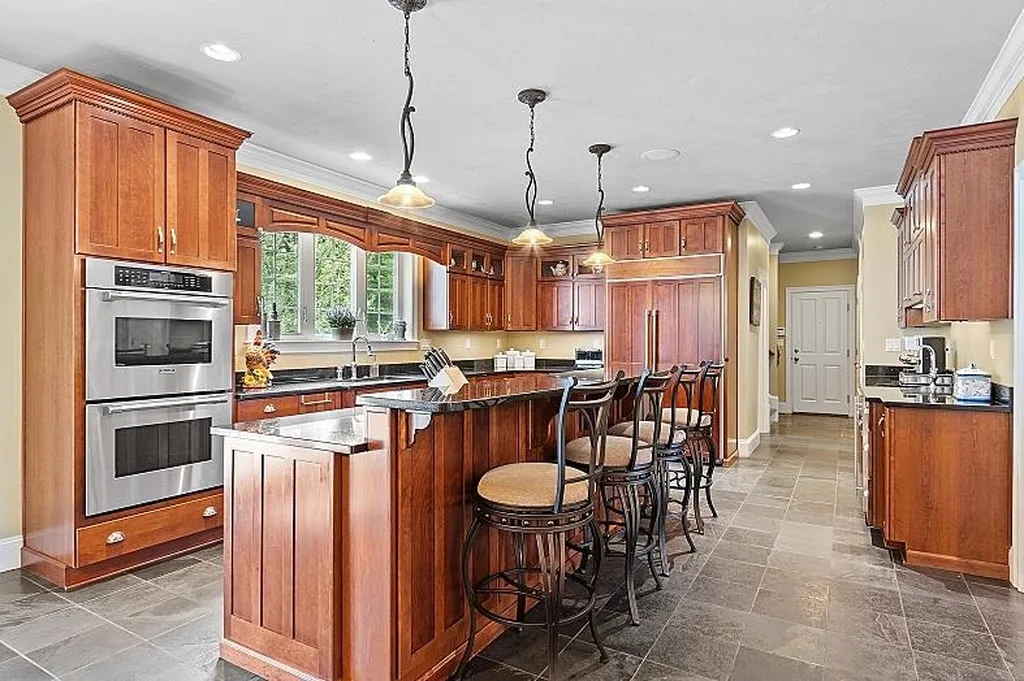 19 Timberlane Road Windham NH 03087