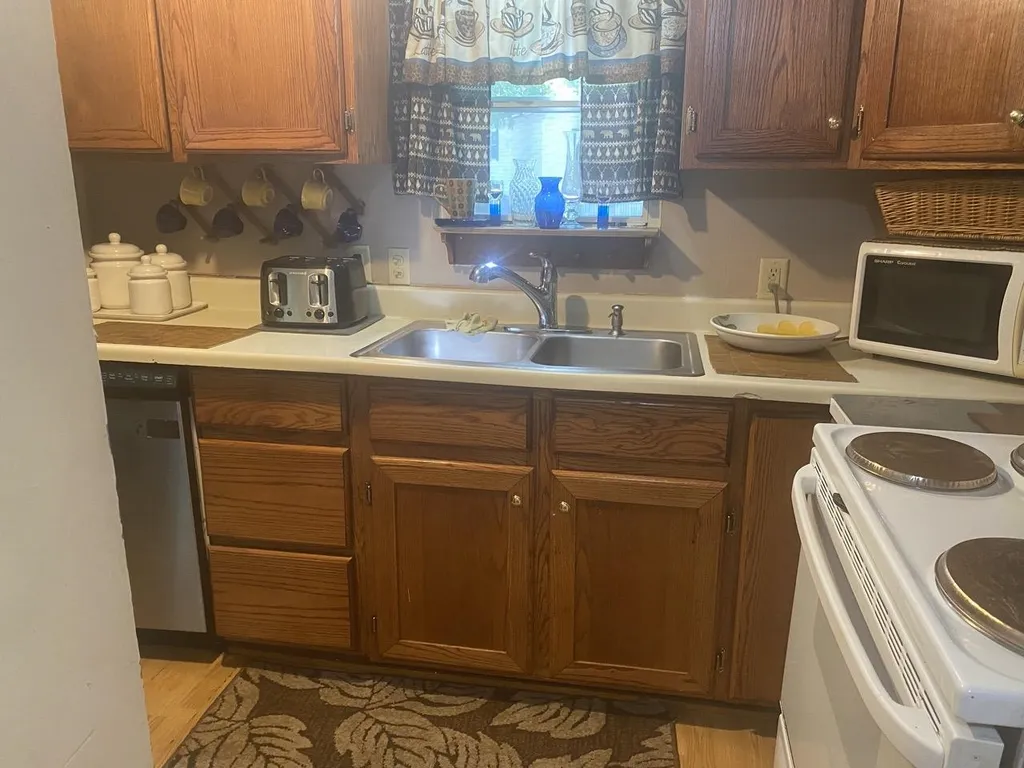 21 Edgewood Drive Allenstown NH 03275