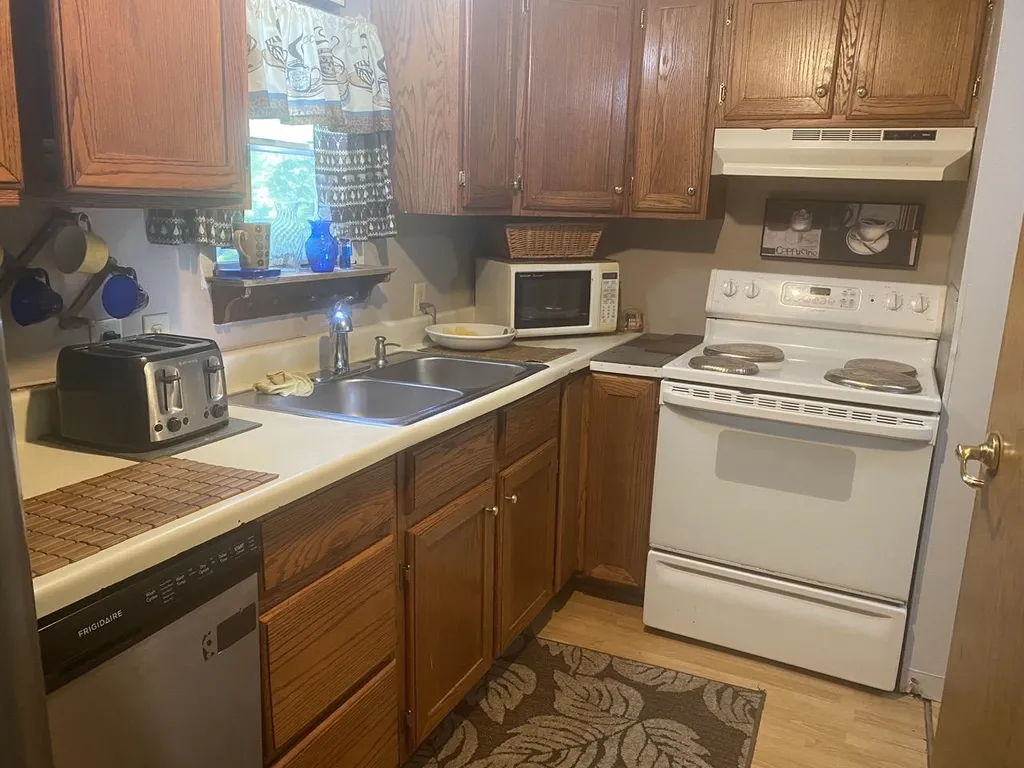 21 Edgewood Drive Allenstown NH 03275