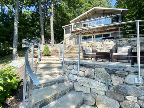 7 Earl Shore Road Wolfeboro NH 03894