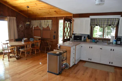 7 Earl Shore Road Wolfeboro NH 03894