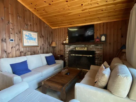 7 Earl Shore Road Wolfeboro NH 03894