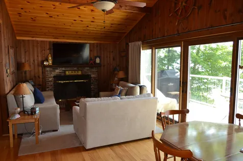 7 Earl Shore Road Wolfeboro NH 03894