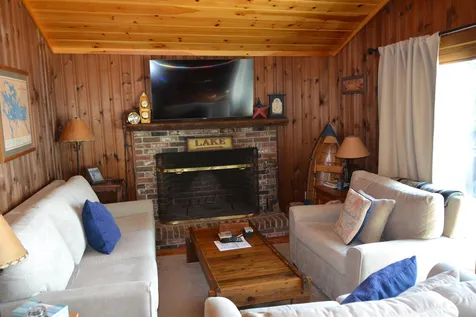 7 Earl Shore Road Wolfeboro NH 03894