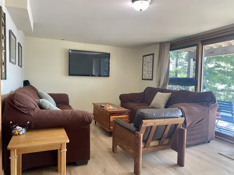 7 Earl Shore Road Wolfeboro NH 03894