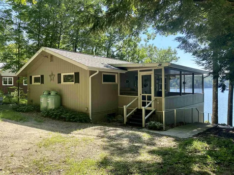 7 Earl Shore Road Wolfeboro NH 03894
