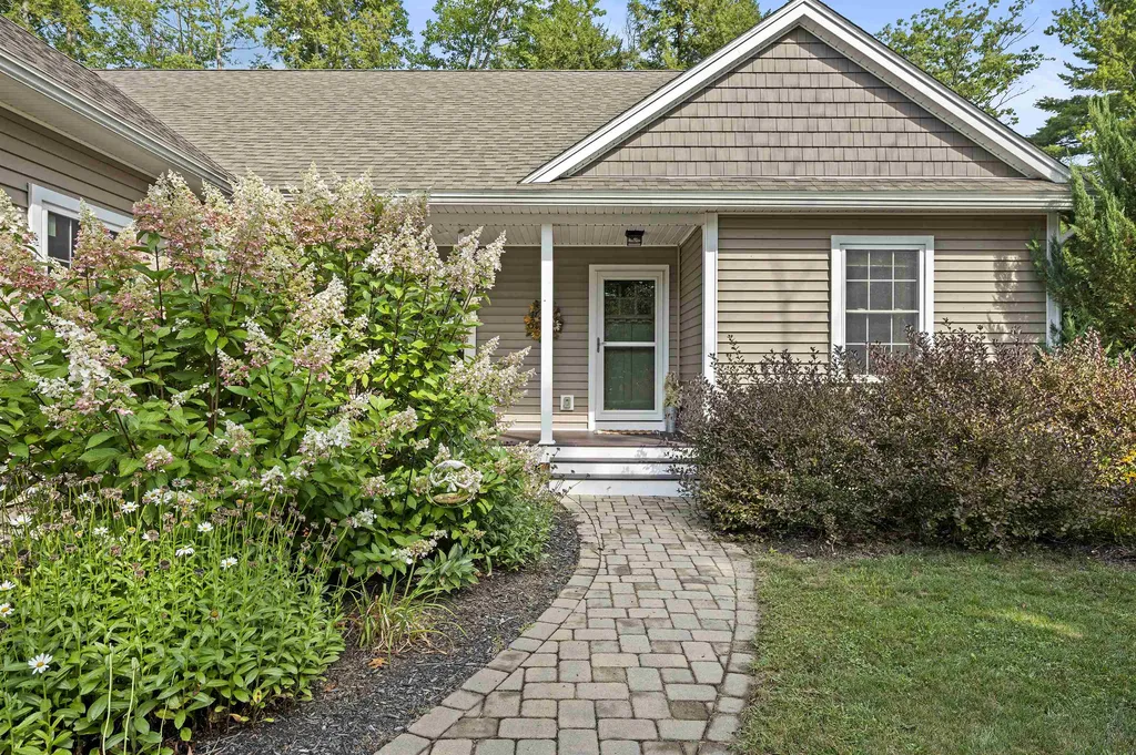 37 Foliage Lane Laconia NH 03246