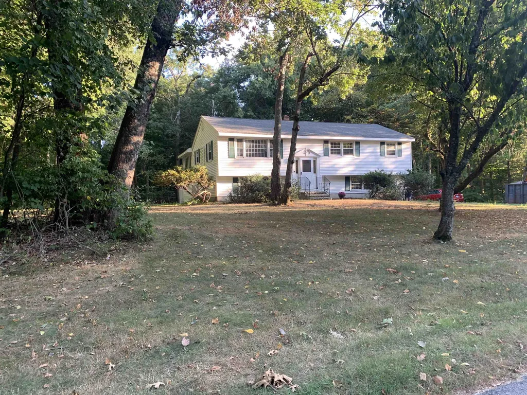 7 Wood Drive Atkinson NH 03811