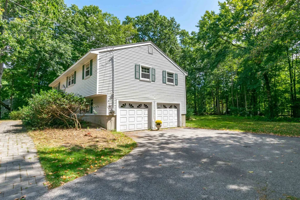 7 Wood Drive Atkinson NH 03811