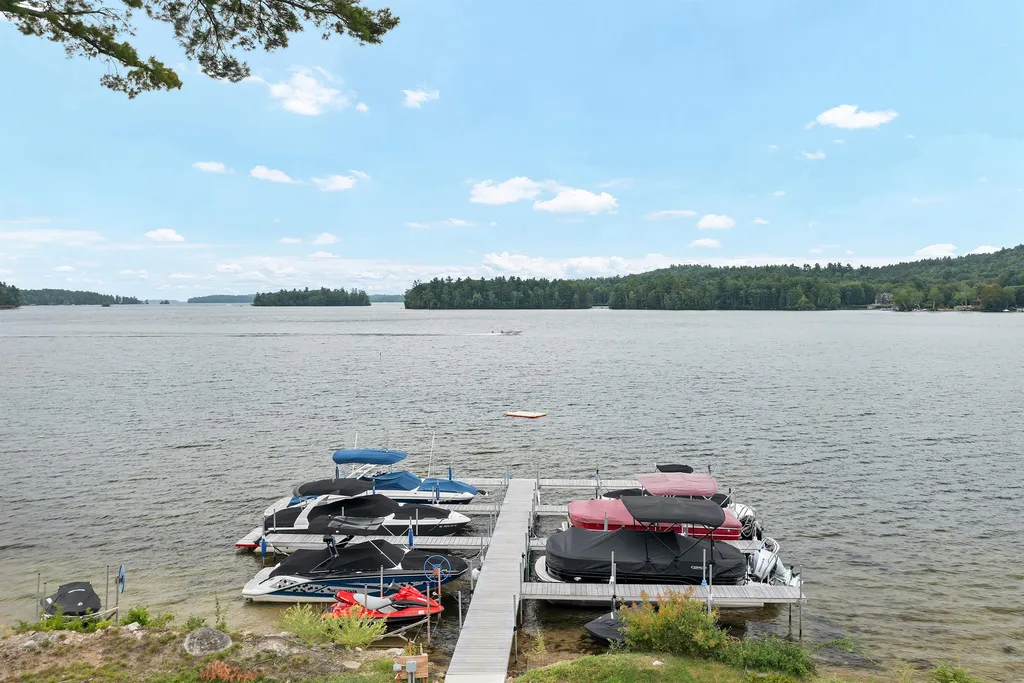 14 Lake Shore Drive Moultonborough NH 03254