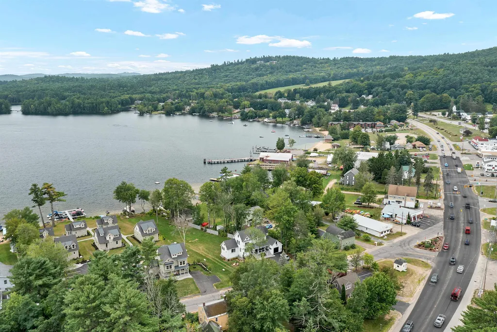 14 Lake Shore Drive Moultonborough NH 03254