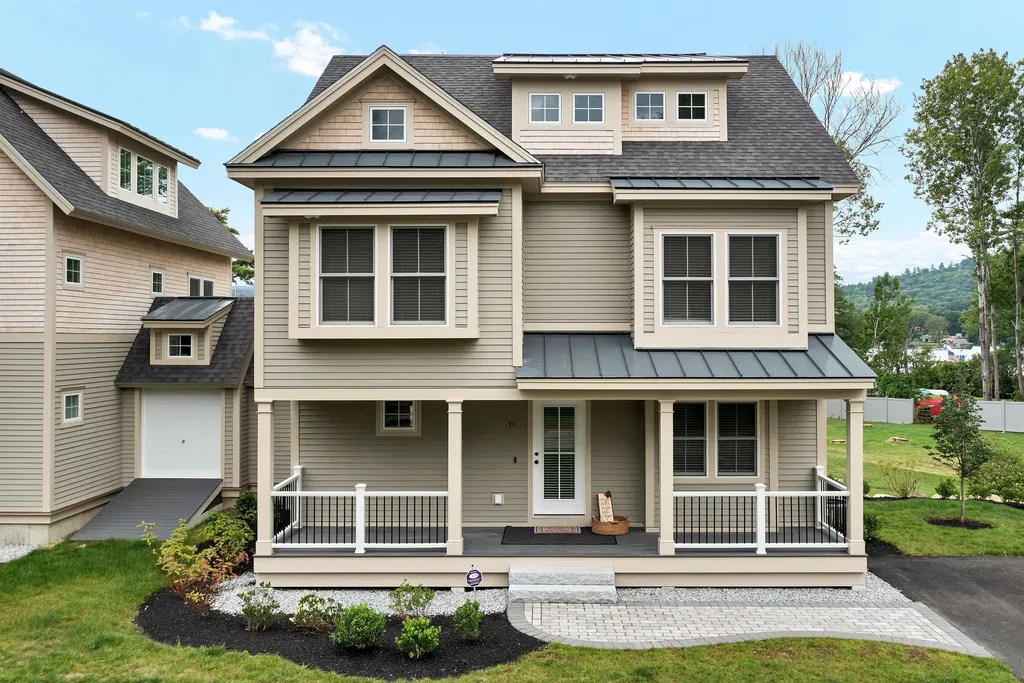 14 Lake Shore Drive Moultonborough NH 03254
