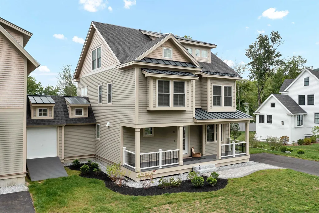 14 Lake Shore Drive Moultonborough NH 03254