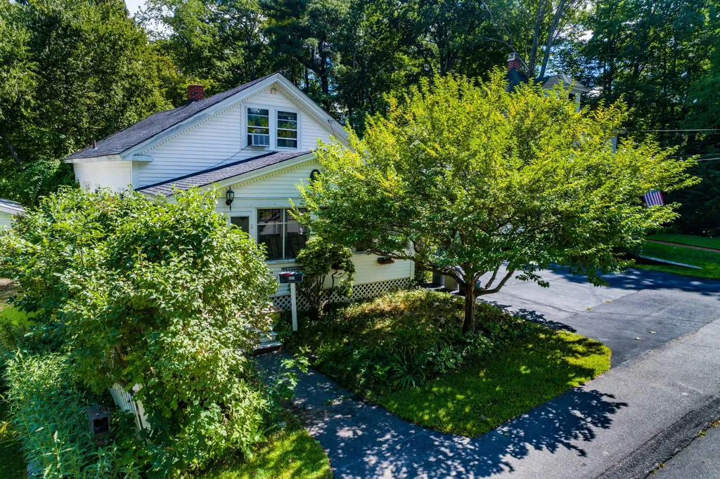 367 Pleasant Street Laconia NH 03246