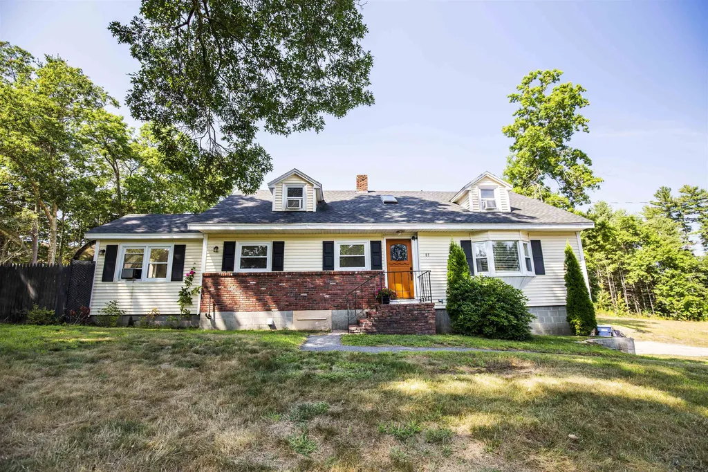 87 Windham Road Pelham NH 03076