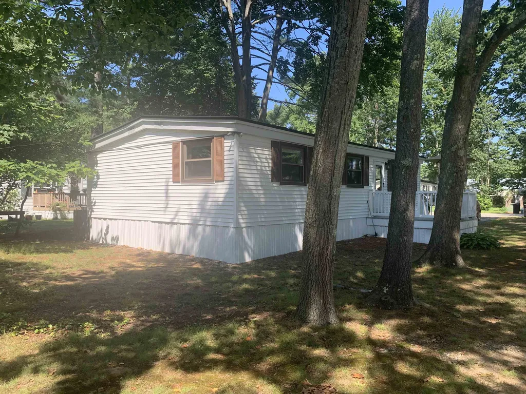 120 Colonial Village Somersworth NH 03878