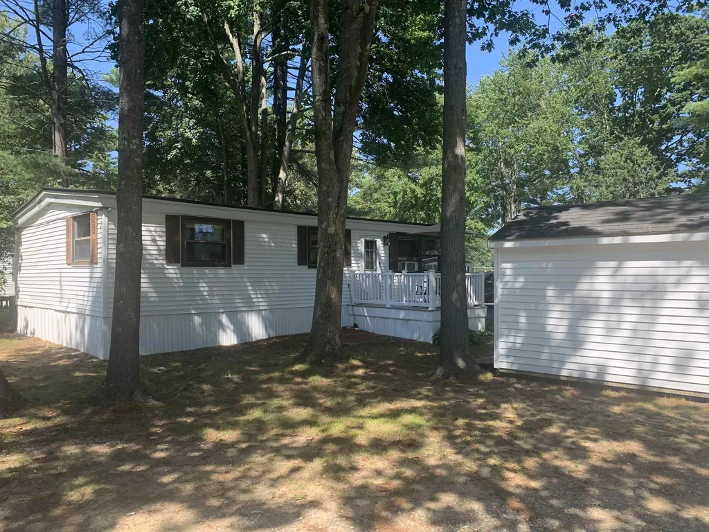 120 Colonial Village Somersworth NH 03878