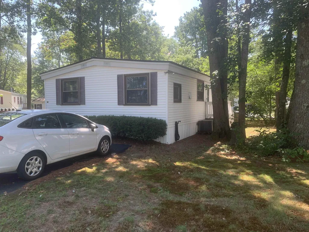 120 Colonial Village Somersworth NH 03878