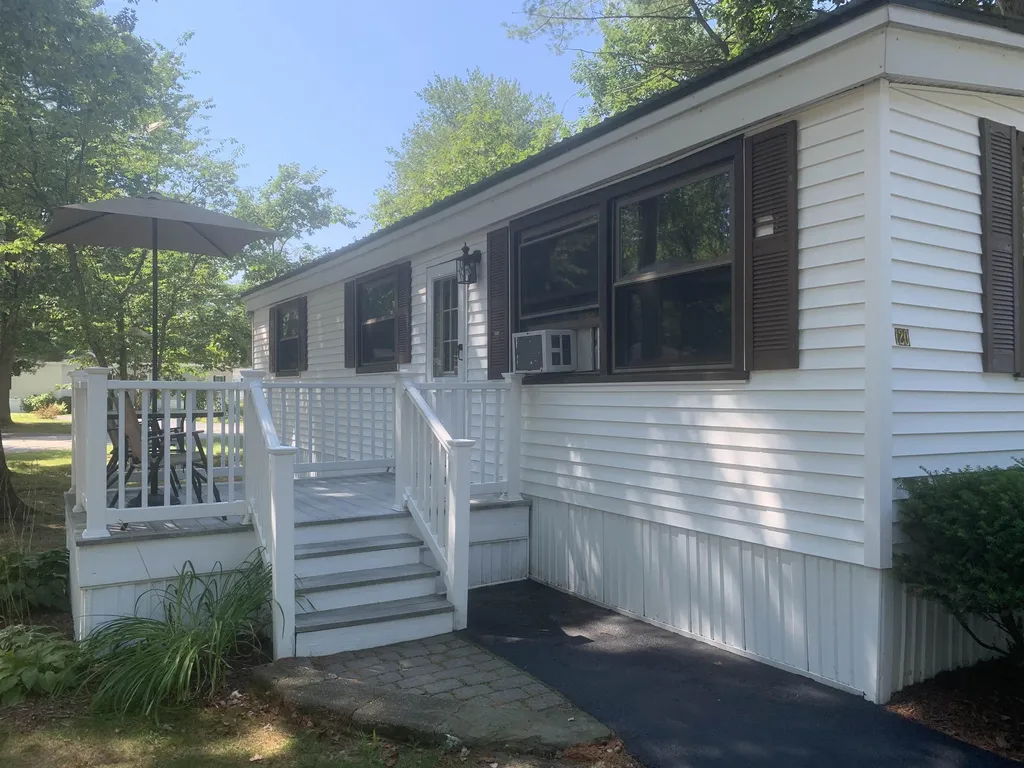 120 Colonial Village Somersworth NH 03878