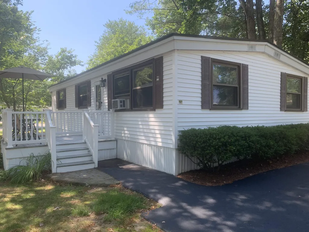 120 Colonial Village Somersworth NH 03878