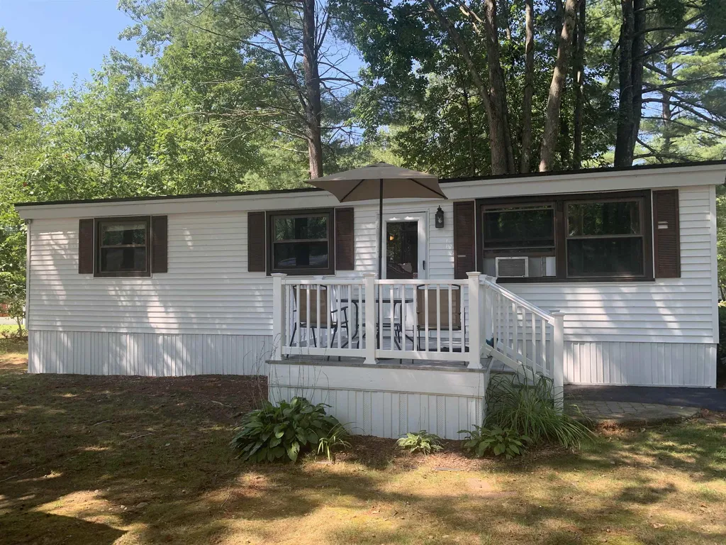 120 Colonial Village Somersworth NH 03878