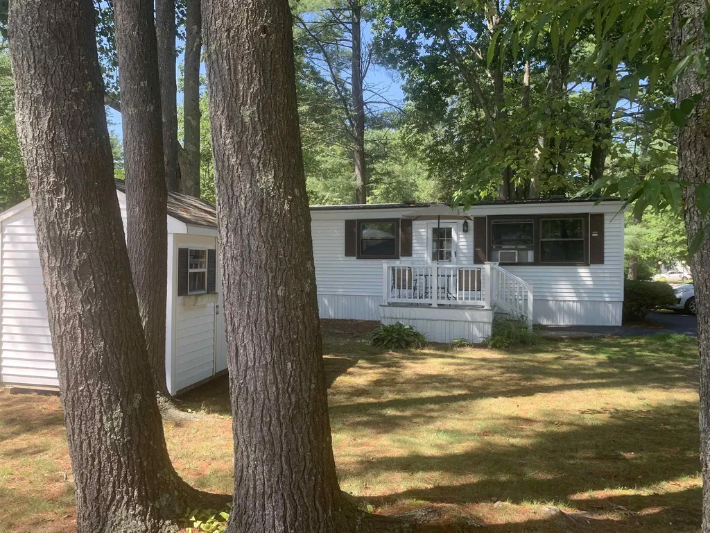 120 Colonial Village Somersworth NH 03878