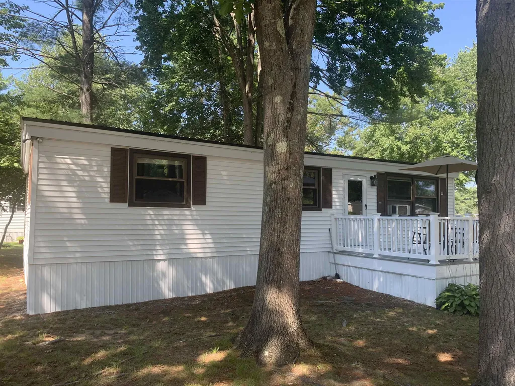 120 Colonial Village Somersworth NH 03878