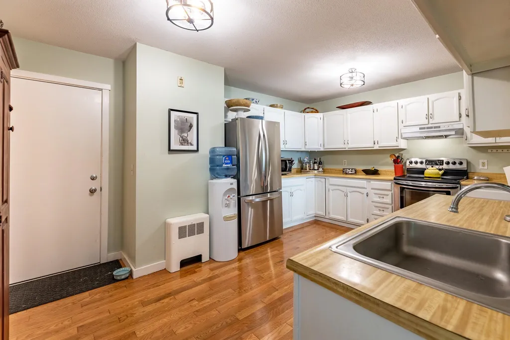 25 Pleasant Street Lebanon NH 03784