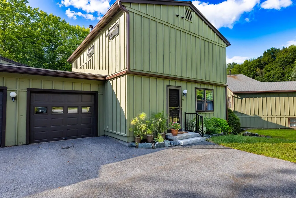 25 Pleasant Street Lebanon NH 03784